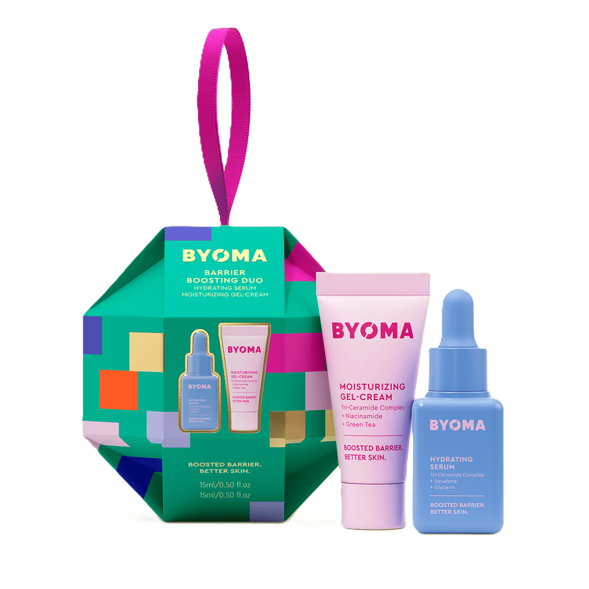 Un coffret cadeau vert multicolore en forme d'ornement intitulé « BYOMA Barrier Boosting Duo », comprenant un tube rose de gel-crème hydratant et une bouteille bleue de sérum hydratant.   Le fond est transparent.